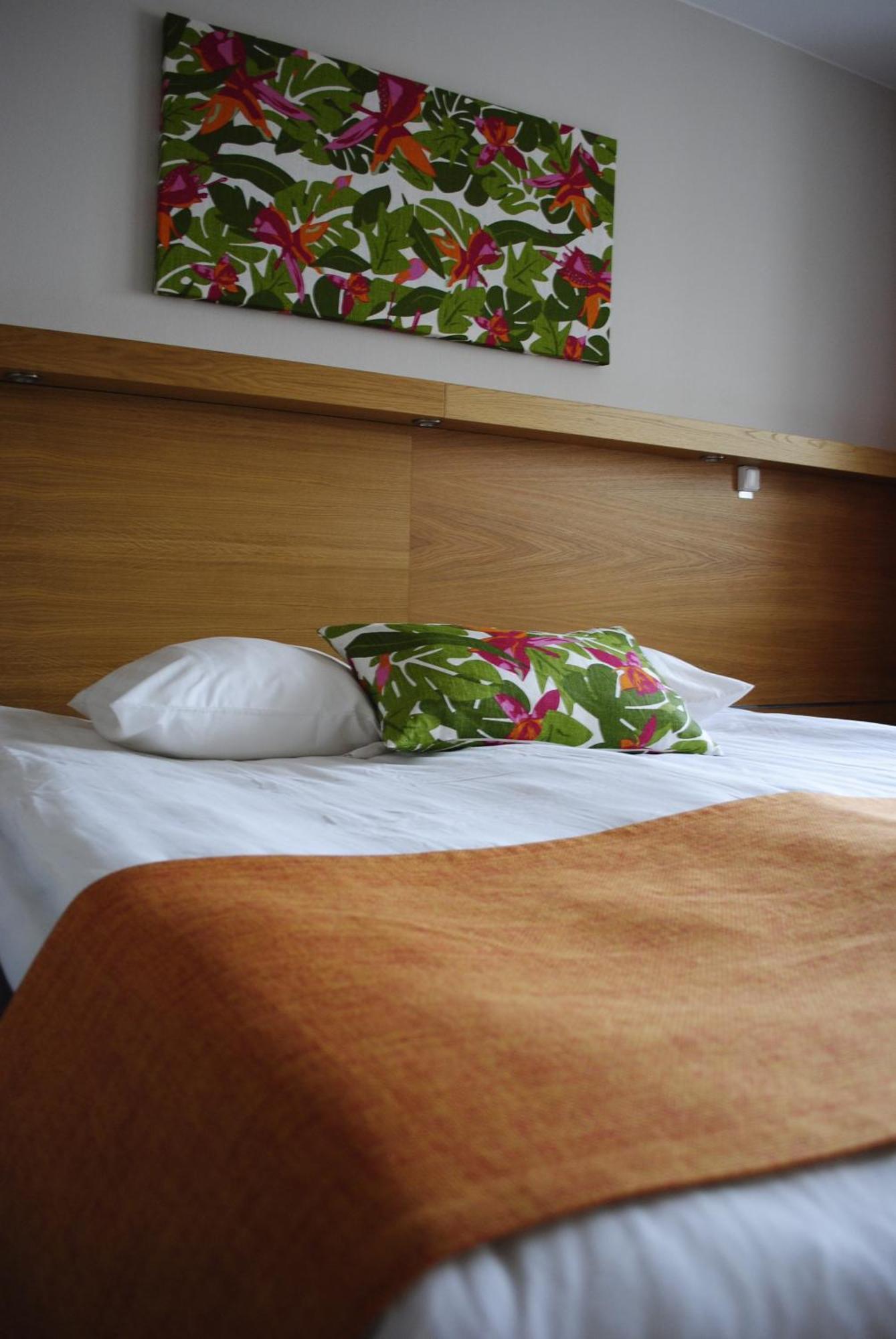 Kumla Hotel Екстериор снимка