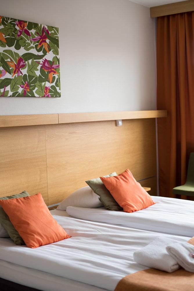 Kumla Hotel Екстериор снимка