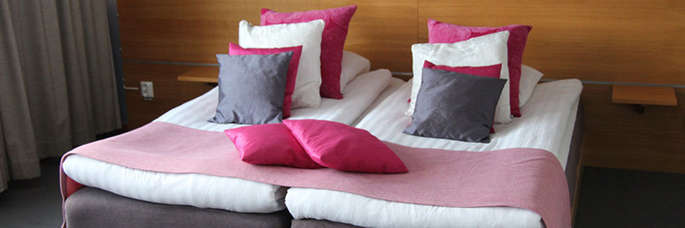 Kumla Hotel Екстериор снимка