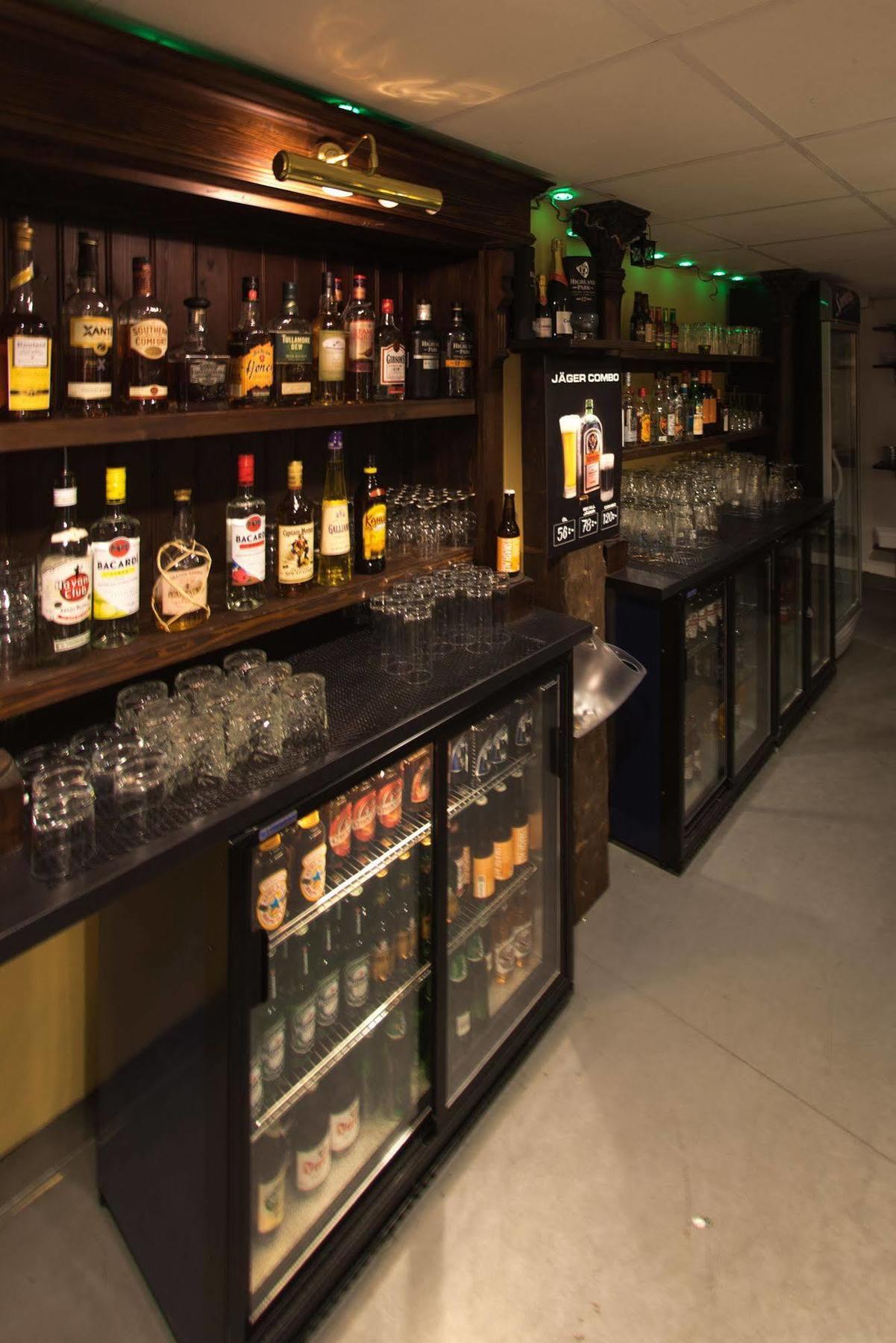 Kumla Hotel Екстериор снимка